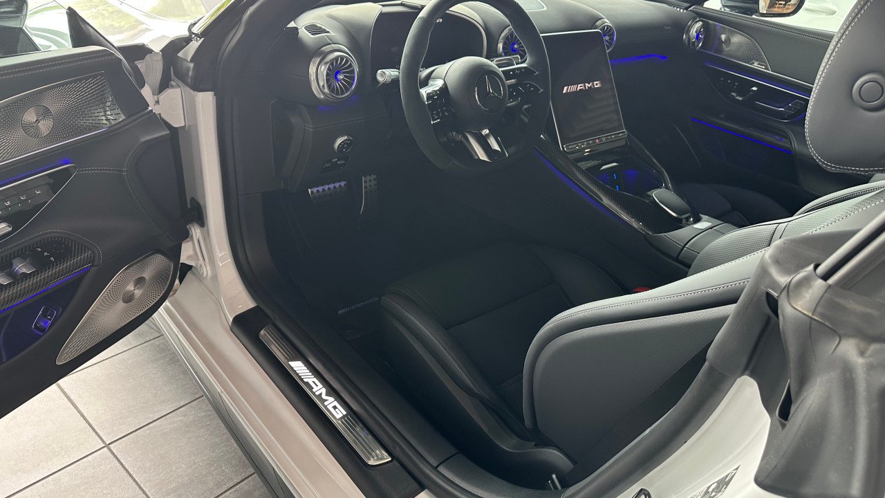 Mercedes SL63 — photo 3